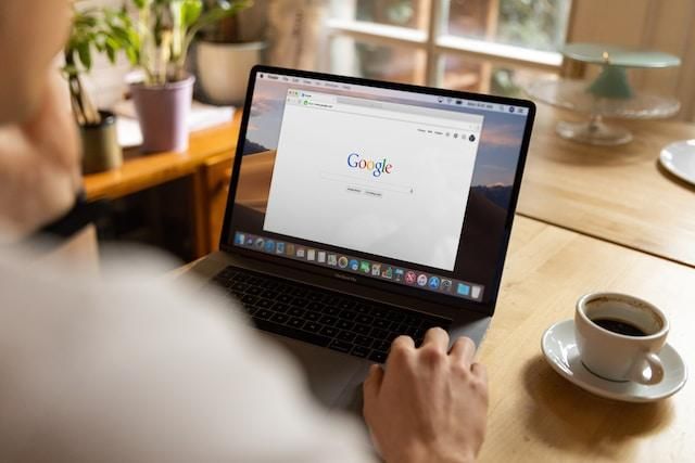 Como aparecer na primeira página do Google?